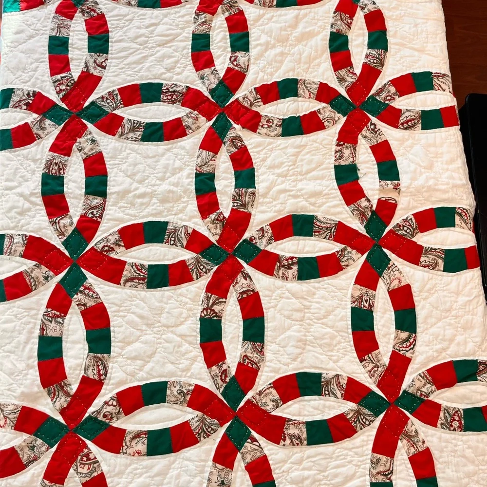 Vintage Double Wedding Ring Lap Quilt/ Wall Hanger